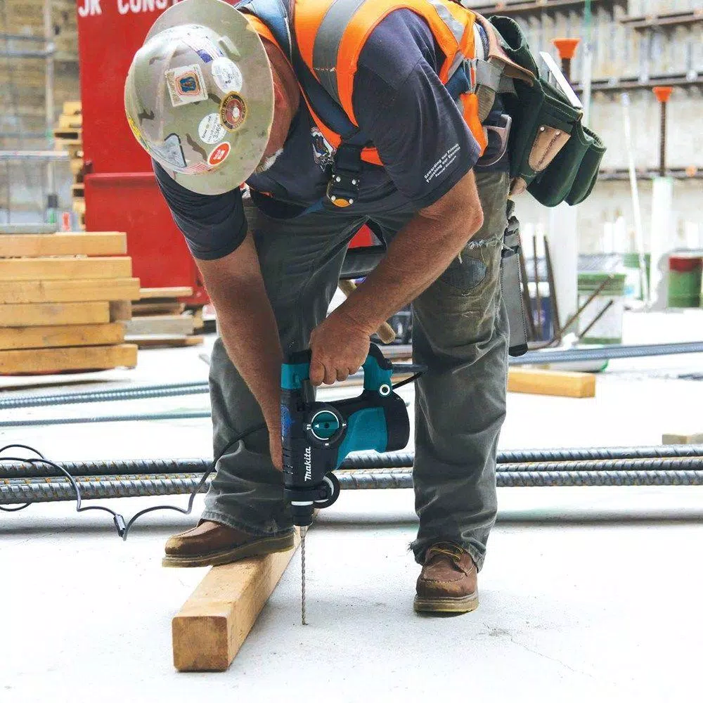 New π Makita 7 Amp 1-1/8 In. Corded SDS-Plus Concrete/Masonry Rotary π¨ Hammer Drill With Side Handle And Hard Case π 6 New π Makita 7 Amp 1-1/8 In. Corded SDS-Plus Concrete/Masonry Rotary π¨ Hammer Drill With Side Handle And Hard Case π - Image 4